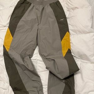 KITH WOMEN CARTER COLOR-BLOCKED WIND PANT - PLASTER